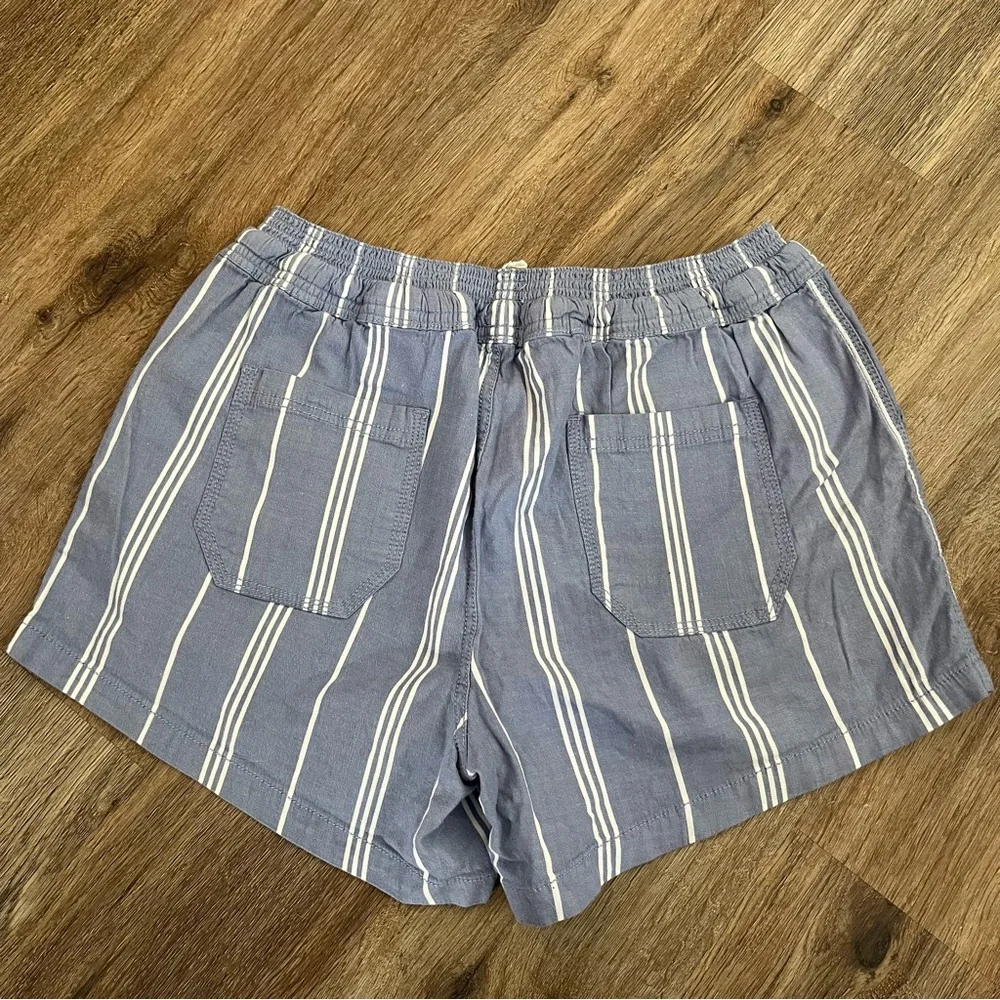 Market & Spruce Striped Shorts - Picture 4 of 4